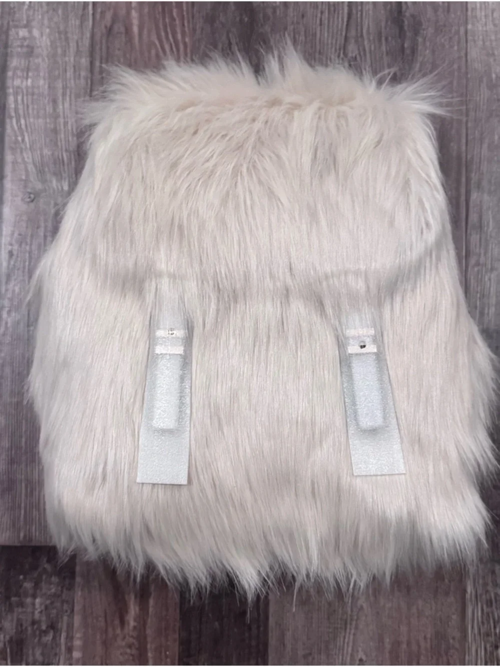 New With Tags MICHAEL KORS Quinn Medium Flap Faux Fur Backpack Natural AUTHENTIC - Picture 4 of 11